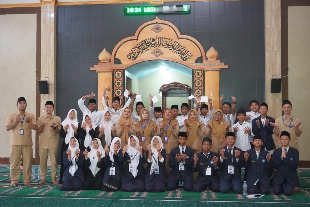 Isra Mi’raj, Wujud Pembinaan Karakter Religius Siswa SMP Kemala Bhayangkari 1 Surabaya